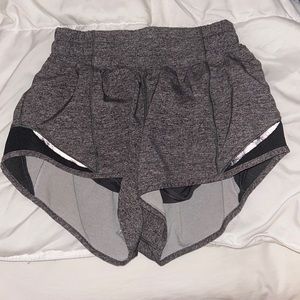 lululemon shorts size 2 gray hotty hots